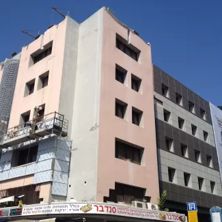 יגאל אלון - בניין משרדים