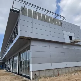 מרכז מסחרי . מגדל העמק